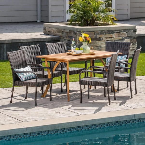 Plastic Outdoor Dining Set, Plastic Outdoor Dining Table And Chairs