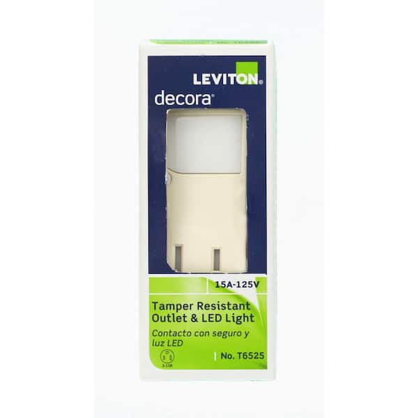Leviton Decora 15 Amp Combination Single Outlet with LED Sensor Guide Light, White Leviton Decora 15 Amp Combination Single Outlet with LED Sensor Guide Light, White