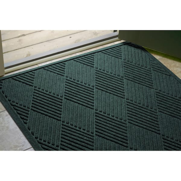 Waterhog Diamonds Evergreen 35 in. x 59 in. PET Polyester Indoor Outdoor Doormat