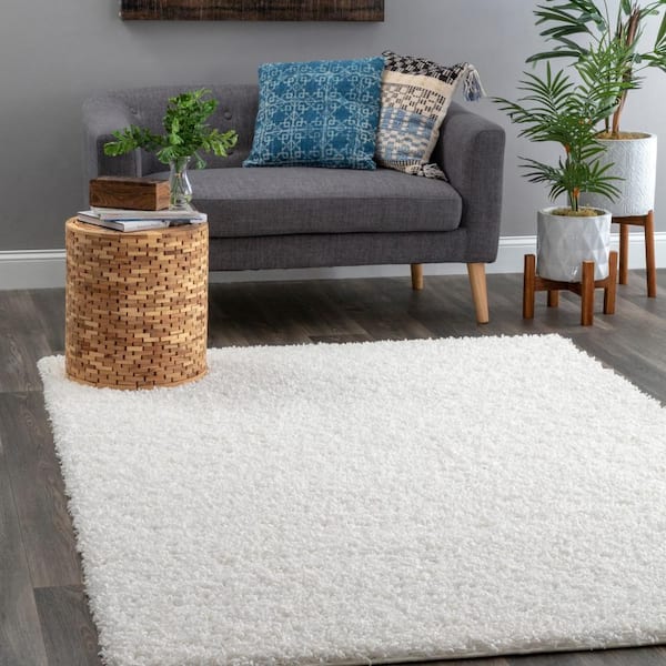 nuLOOM 5 x 8 Snow White Indoor Solid Area Rug in the Rugs department at