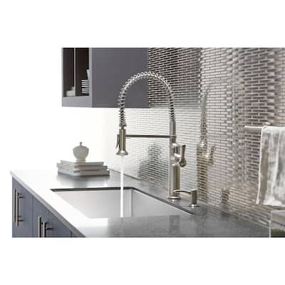 Sous Pro-Style Single-Handle Pull-Down Sprayer Kitchen Faucet in Vibrant Stainless
