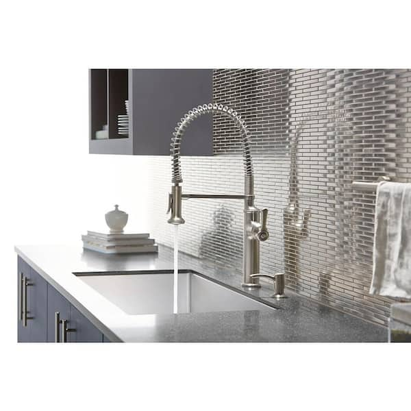 Sous Pro-Style Single Handle Pull Down Sprayer Kitchen Faucet in Vibrant Stainless Steel