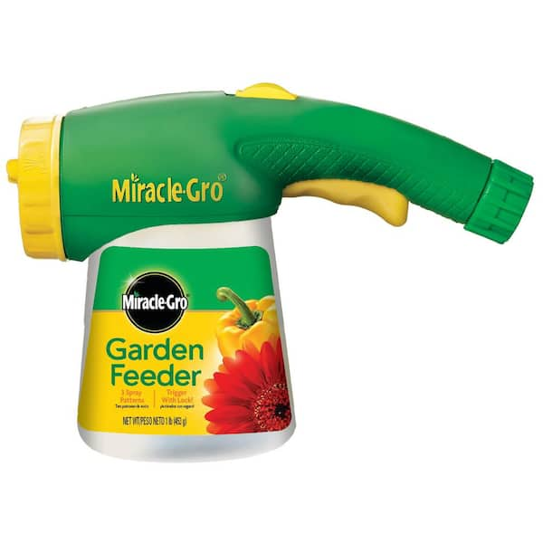 https://images.thdstatic.com/productImages/92f4bff6-d830-437b-8d60-cd9df871fb47/svn/miracle-gro-plant-food-fertilizer-vb02187-44_600.jpg