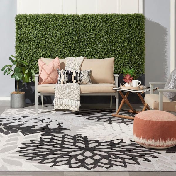 Aloha Black White 8 ft. x 11 ft. Floral Modern Indoor/Outdoor Patio Area Rug