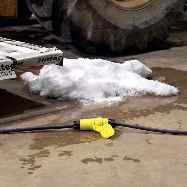 Pass & Seymour 15 Amp 125-Volt NEMA 5-15R Watertight Connector