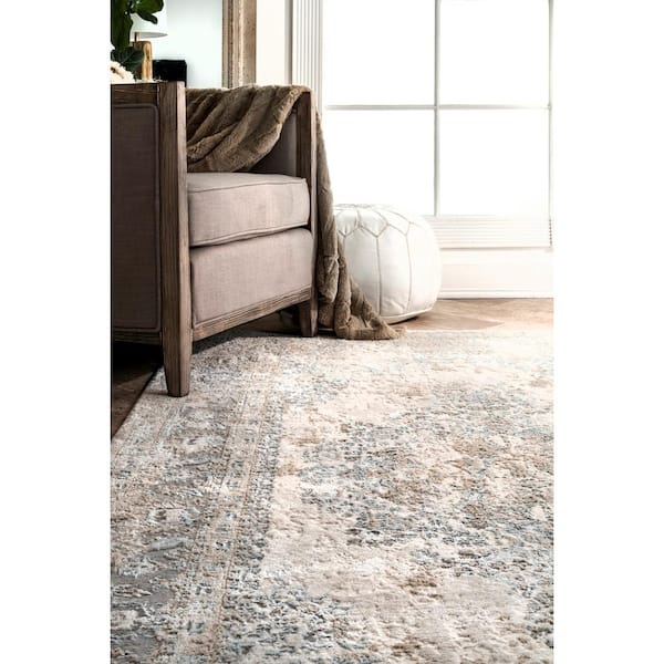 Jodee Vintage Medallion Silver 7 ft. x 9 ft. Area Rug