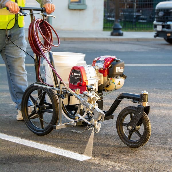 TITAN PowrLiner 855 Paint Sprayer Airless Line Striping 2486324