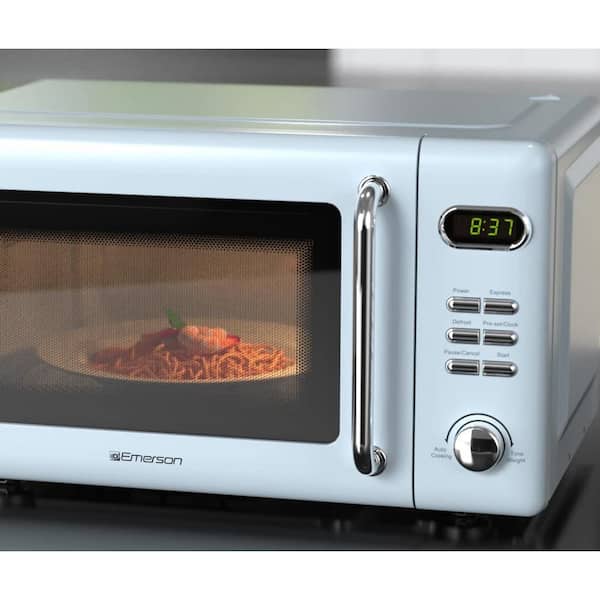https://images.thdstatic.com/productImages/93371a0c-0071-432c-a882-7bd699ce63c8/svn/thunderbird-blue-emerson-countertop-microwaves-mwr7020bl-44_600.jpg
