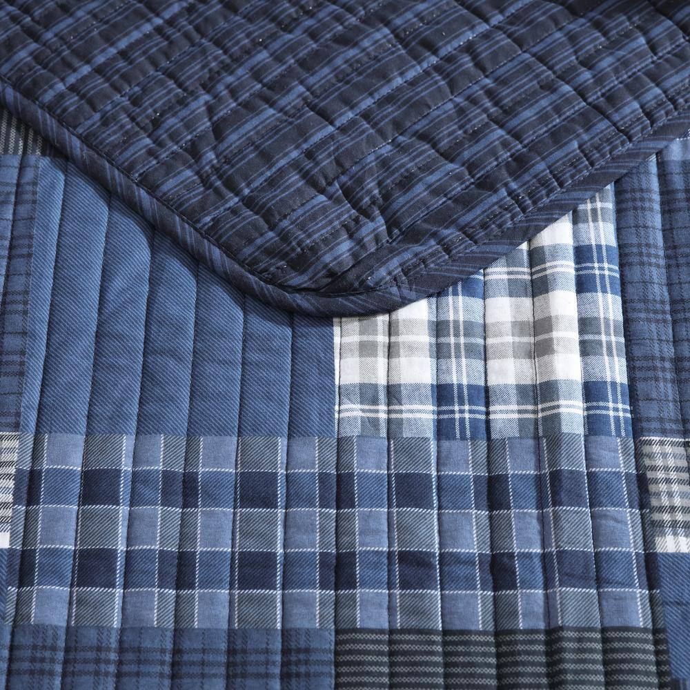 Eastmont Twin Blue Cotton Reversible Quilt Set
