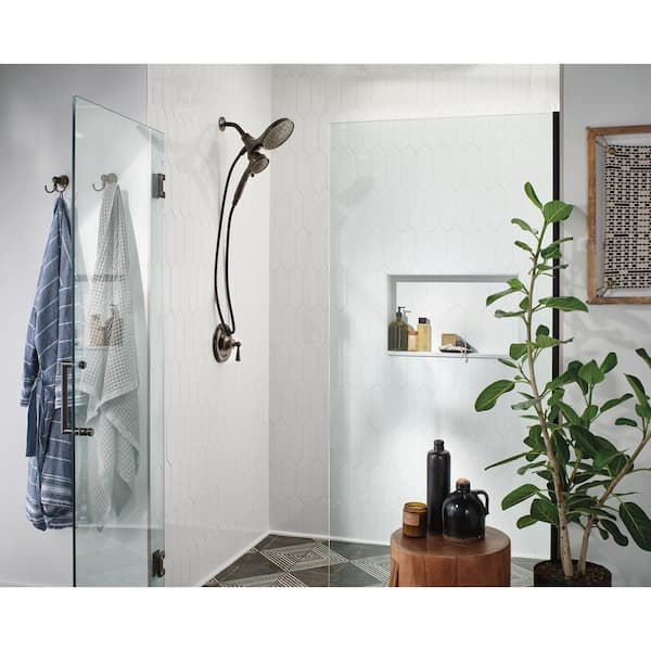 MOEN Attract with Magnetix 6-Spray 6.75 in. Dual Wall Mount Fixed 