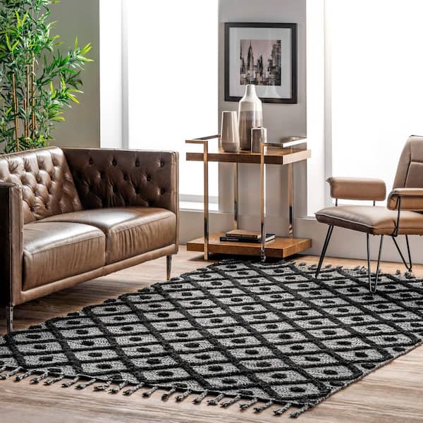 Hand Loomed Trellis Tassel Jinny Dark Gray 4 ft. x 6 ft. Indoor Area Rug