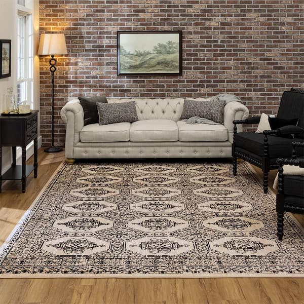 Benevento Vanilla 8 ft. x 10 ft. Medallion Indoor Area Rug