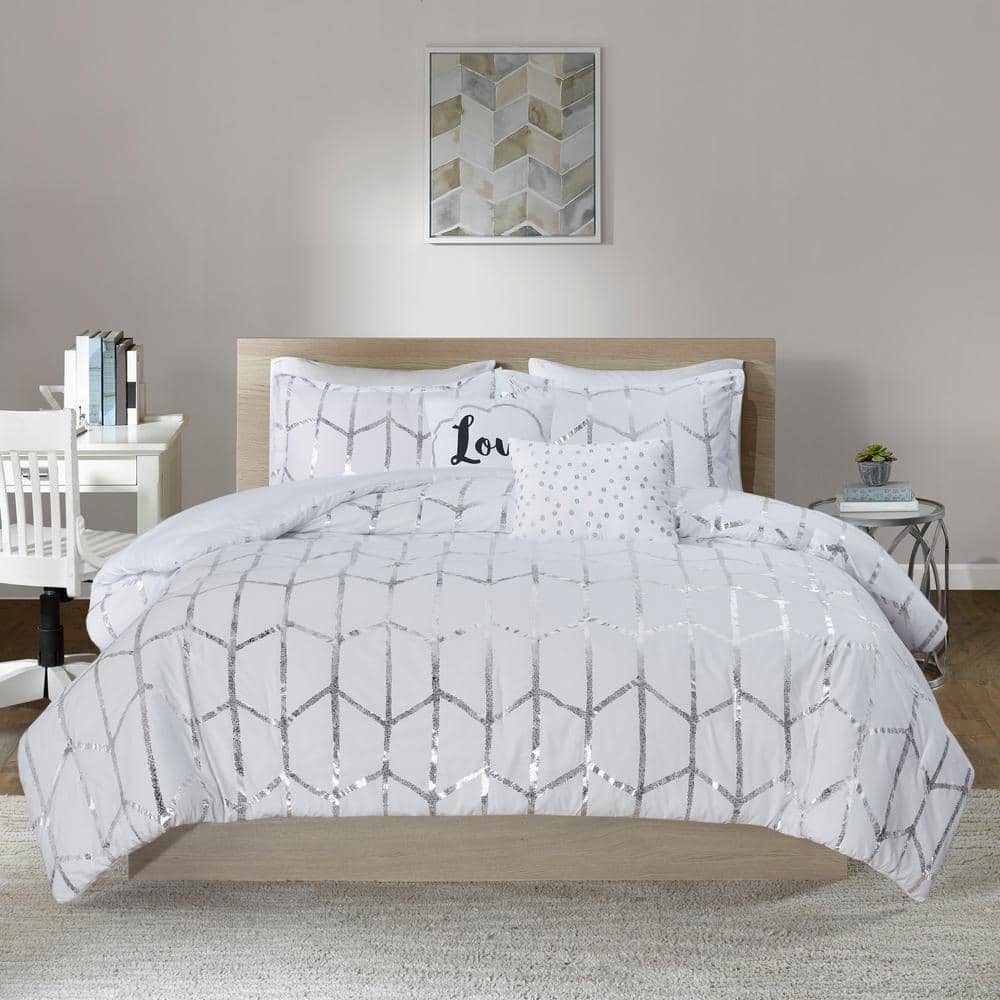 King White and Silver Microfiber Geometric Bedspread Set