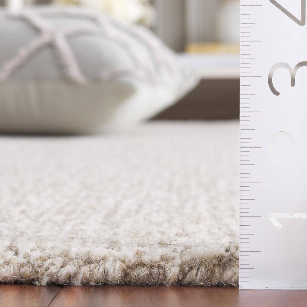 Ivory and Grey Hand-Tufted Wool and Synthetic Area Rug, 5' x 8'