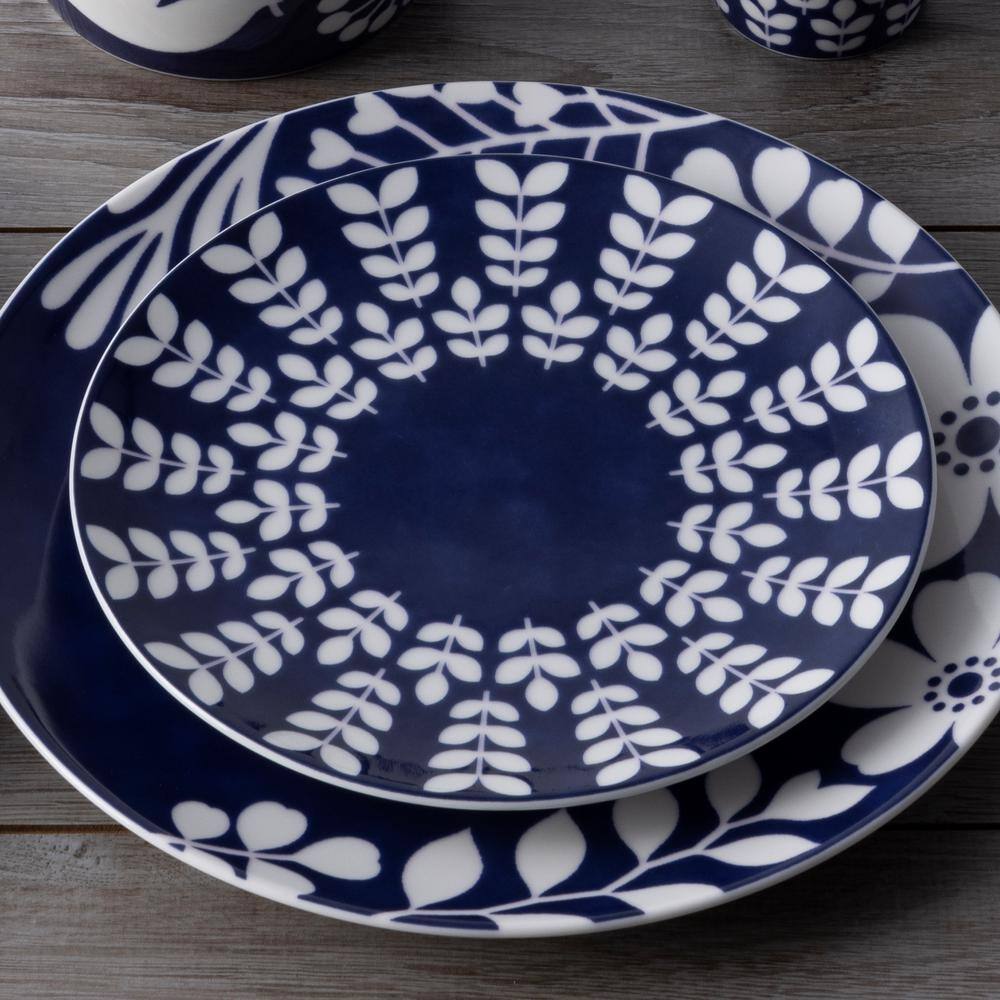 Blue and White Porcelain Floral 4-Piece Place Setting
