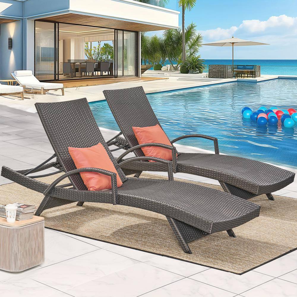 Gray 2-Piece Faux Rattan Outdoor Patio Chaise Lounge Set Weather-Resistant 