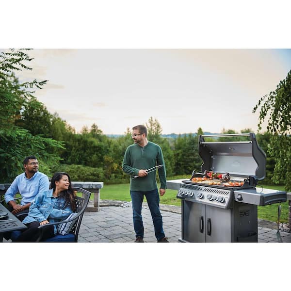 NAPOLEON Rogue 5-Burner Propane Gas Grill in Stainless Steel with