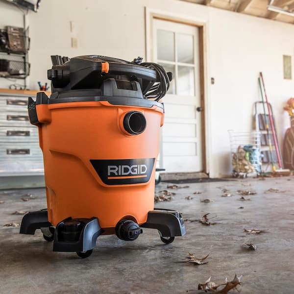 Risdgid 12 outlets gallon wet/shop vacuum