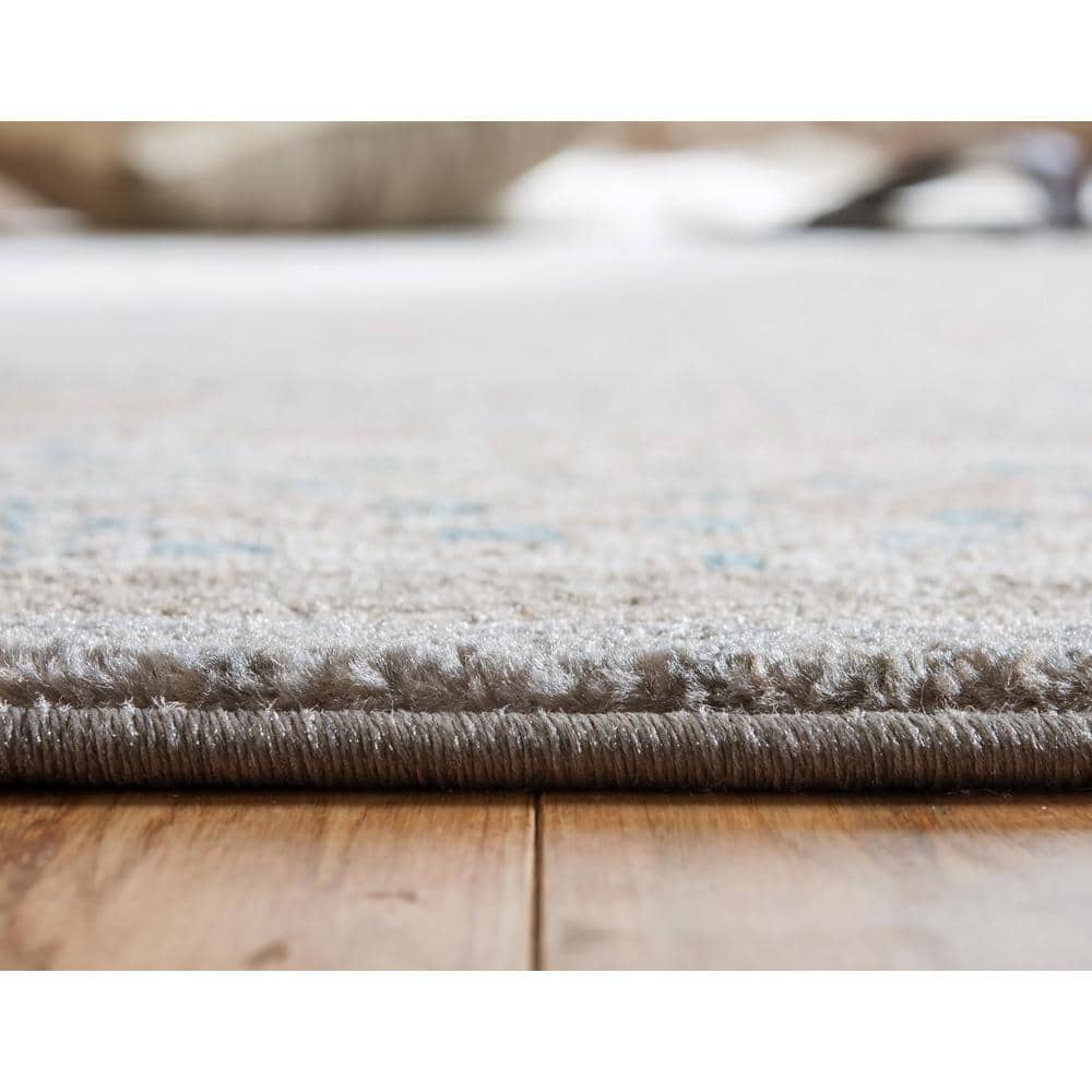 Gray Floral Synthetic Easy Care Stain-Resistant 7' x 10' Rug
