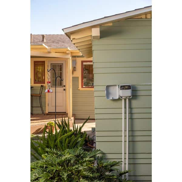 Rain Bird TRU 8-Station Indoor/Outdoor Irrigation Controller