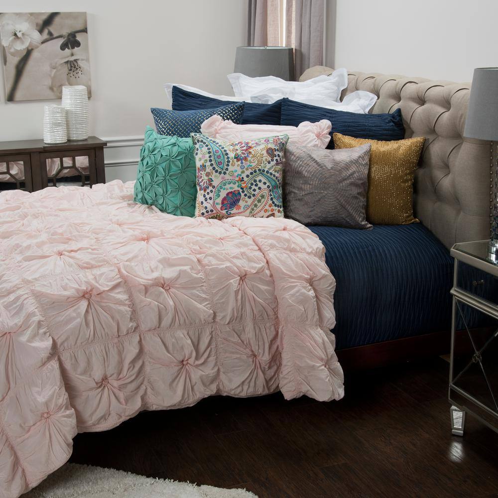 Rizzy Home Pink 2-Piece Pink Twin Comforter Set Rizzy Home Pink 2-Piece Pink Twin Comforter Set - 3