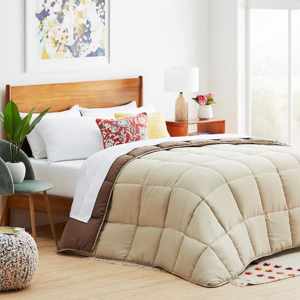 Linenspa Reversible Sand/Mocha Down Alternative King Quilted Comforter