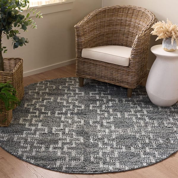 Vermont 6 ft. x 6 ft. Gray Tribal Round Rug