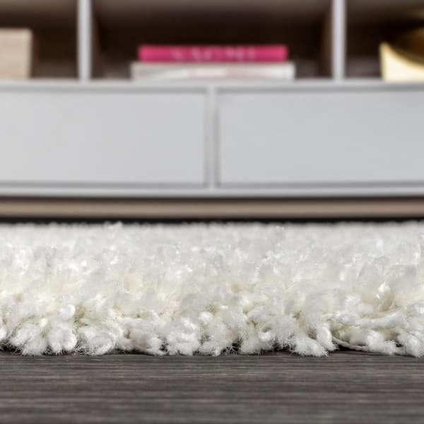 JONATHAN Y Mercer Shag Plush Tassel White 2 ft. x 8 ft. Runner Rug