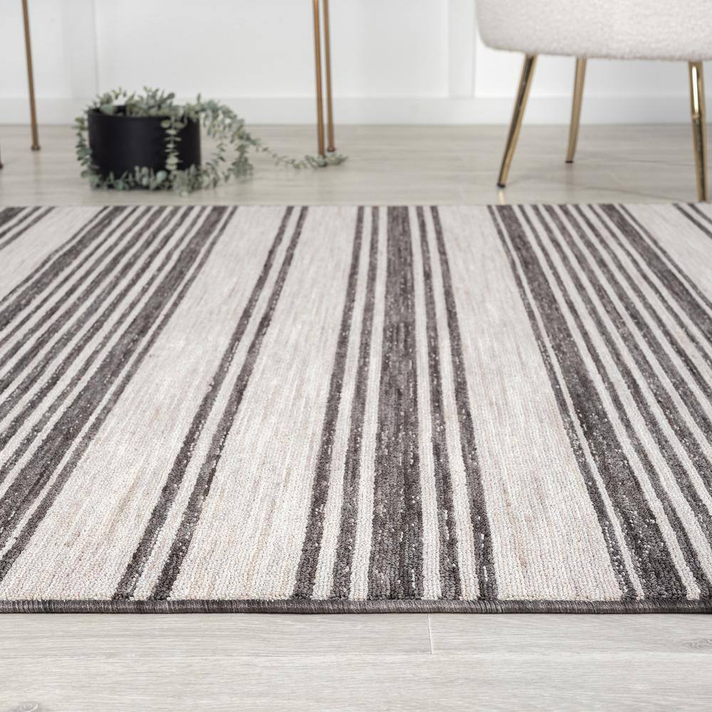 Winona 5' x 7' Ivory Wool and Synthetic Reversible Rug