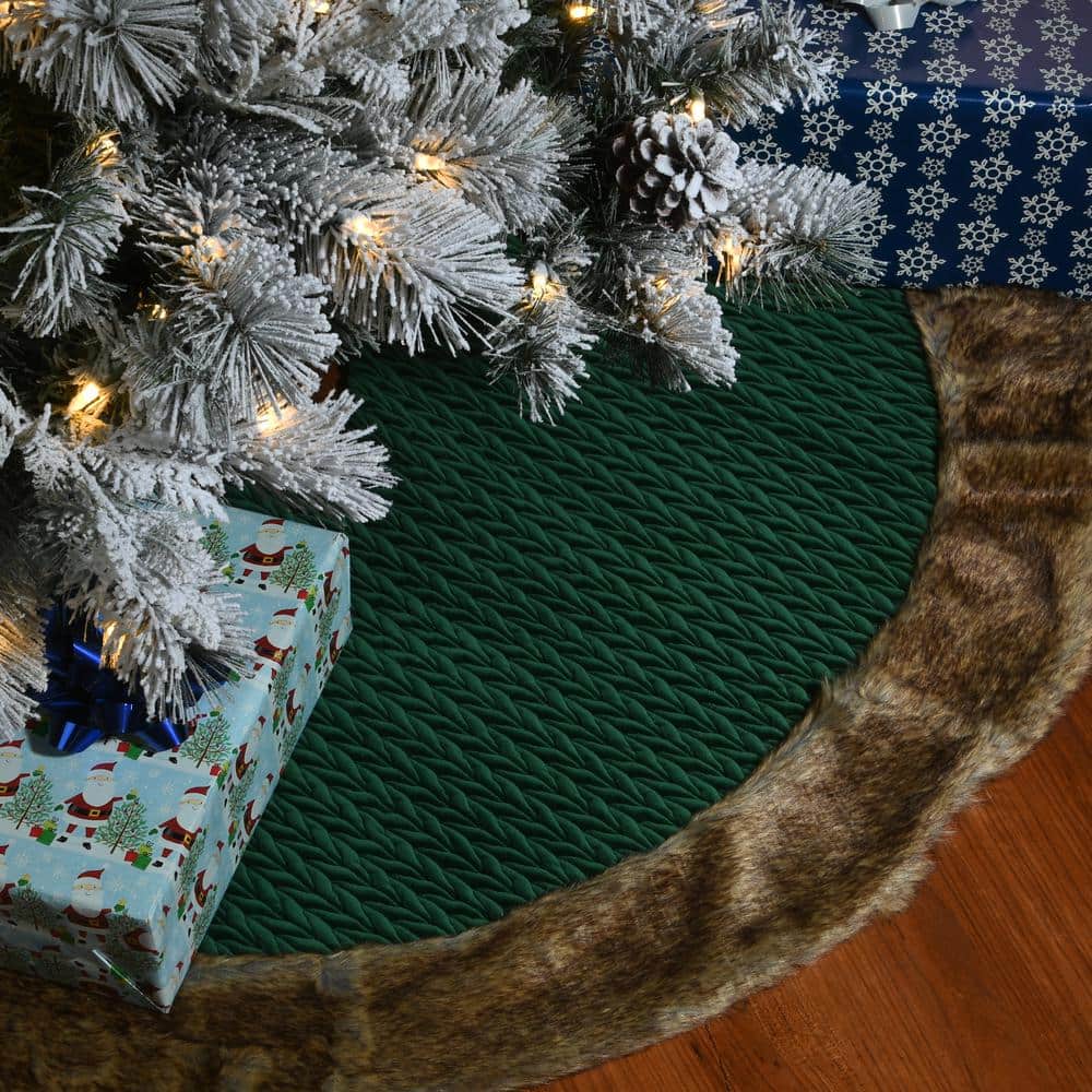 Green Quilted Tree Skirt with Faux Fur Border, 48-inch