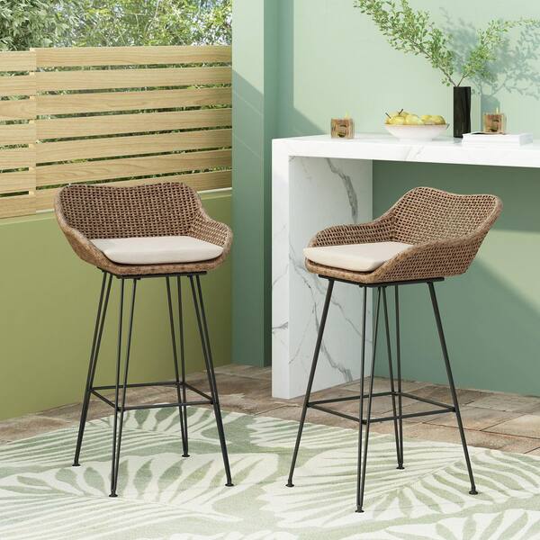 Wicker And Iron Bar Stools Natural Rattan Scallop Kitchen Island