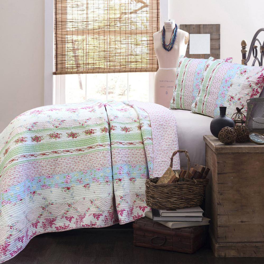 Twin Pink Floral Cotton Reversible Quilt Set