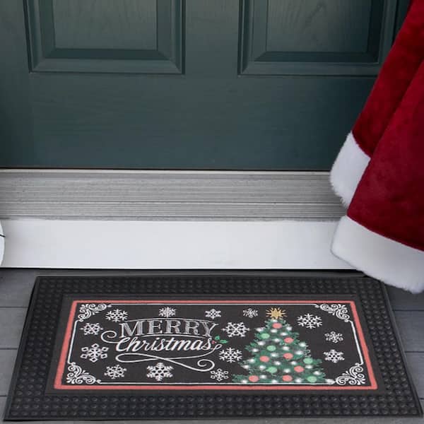 https://images.thdstatic.com/productImages/9425a787-79c4-4216-b990-8c923852c3e7/svn/black-home-accents-holiday-christmas-doormats-6748-91-05hd-e1_600.jpg