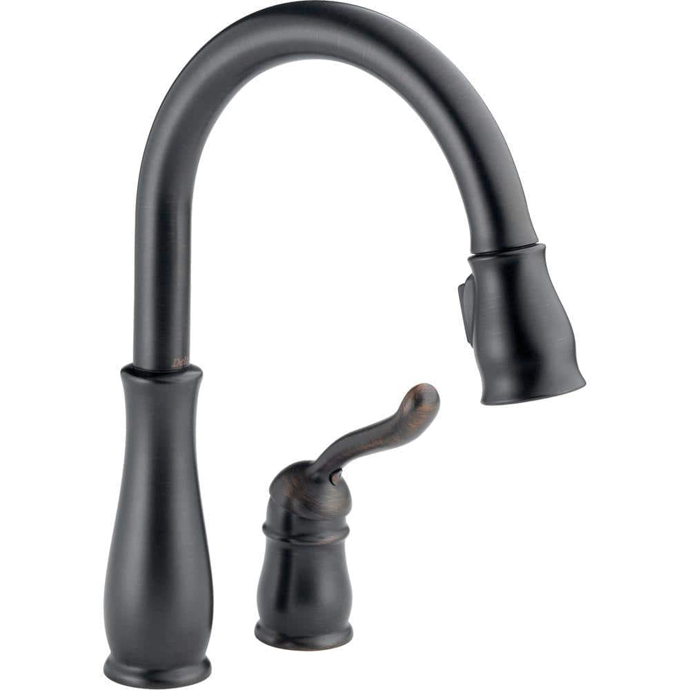 Delta Leland Single-Handle Pull-Down Sprayer Kitchen Faucet in Venetian ...