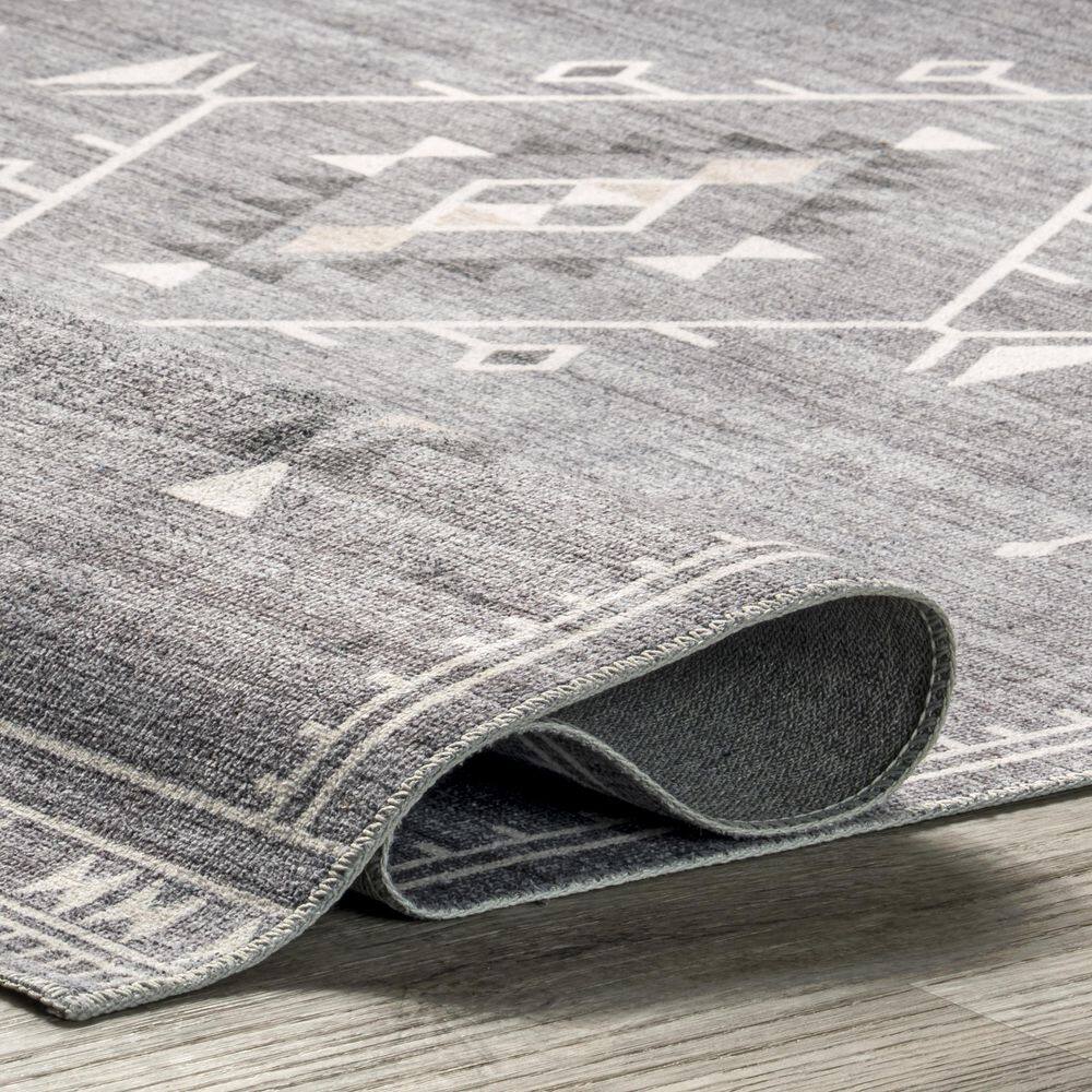 Gray Southwestern Machine Washable Stain-Resistant Area Rug