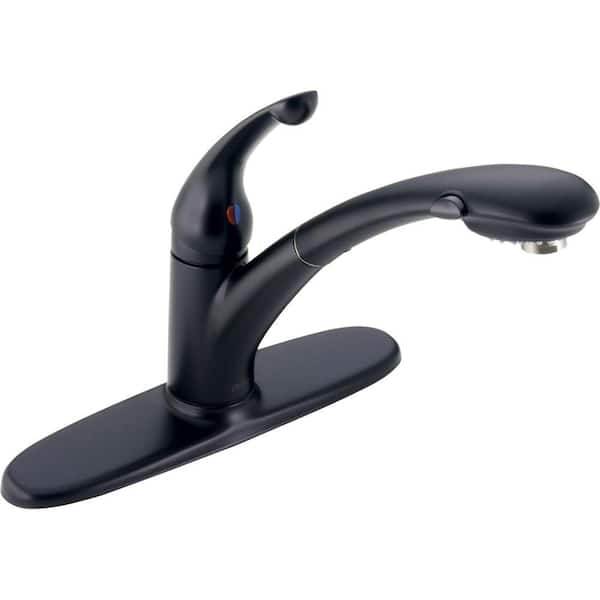 Delta Signature Single-Handle Pull-Out Sprayer Kitchen Faucet In Matte Black