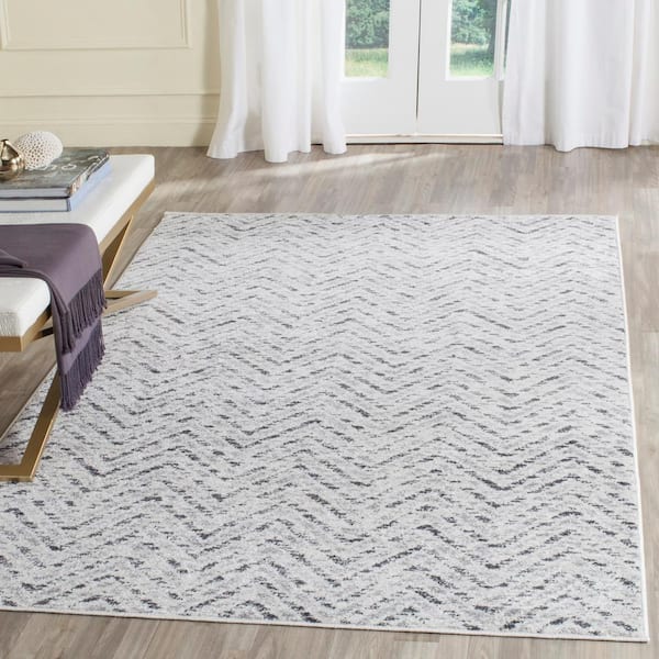Adirondack Ivory/Charcoal 6 ft. x 6 ft. Square Chevron Area Rug