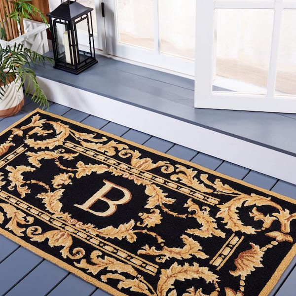 Monogram Black 3 ft. x 6 ft. "Q" Ornate Leaf Indoor/Outdoor Area Rug