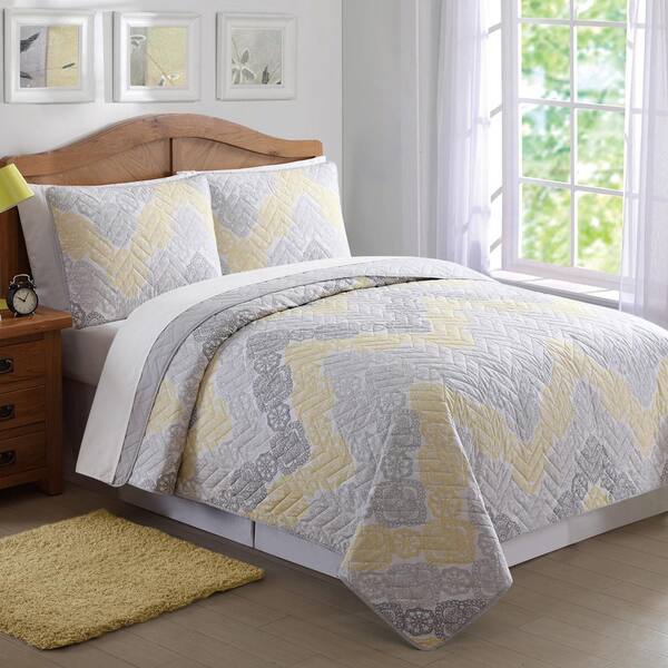Unbranded Antique Lace Chevron Gray and Yellow 3-Piece Full and Queen Quilt Set