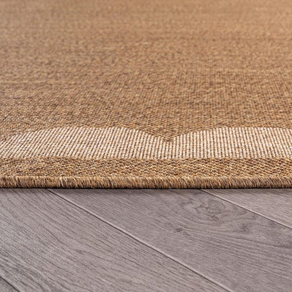 Scallop Border Sand/Natural Easy-Care Jute-Style Indoor/Outdoor Flat Woven Area Rug 4 ft. x 6 ft. Sand