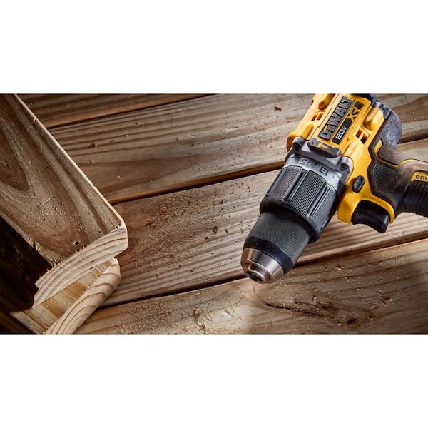 DEWALT 18-volt 1/2-in Cordless Drill (2-Batteries Included, Charger  Included and Hard Case included) at