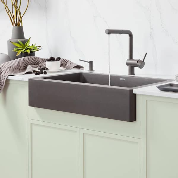 LINUS Single-Handle Pull-Out Sprayer Kitchen Faucet in Volcano Gray