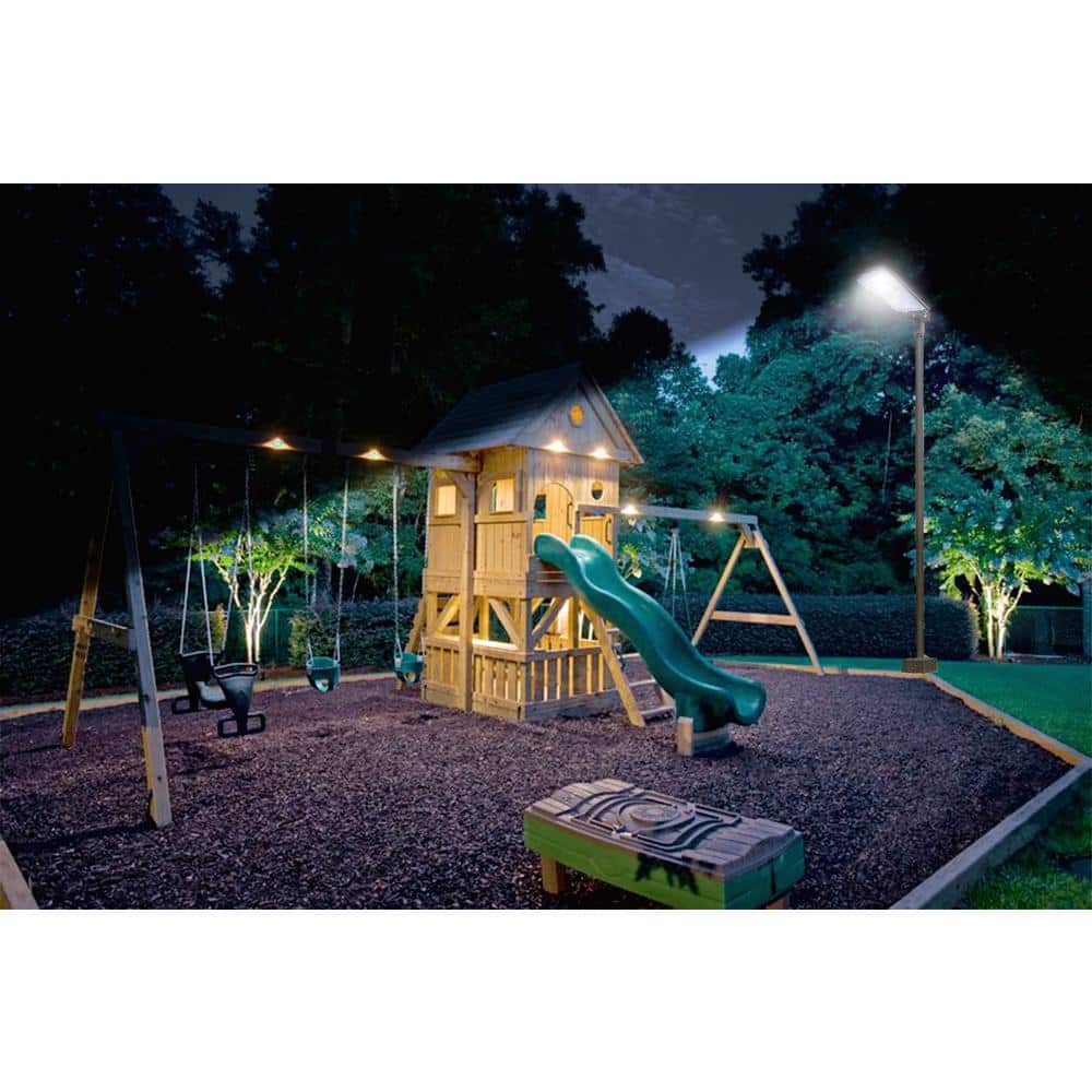 Black Aluminum Solar LED Dusk to Dawn Parking Light