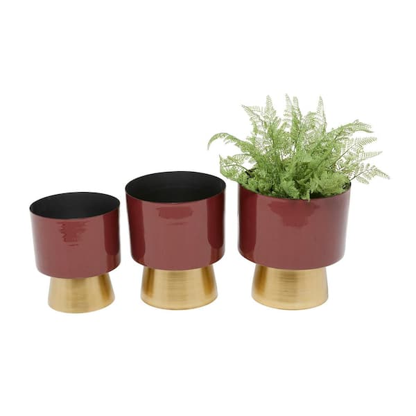 Litton Lane CosmoLiving by Cosmopolitan 11 In. x 10 In. Red Metal Modern Planter (Set of 3)
