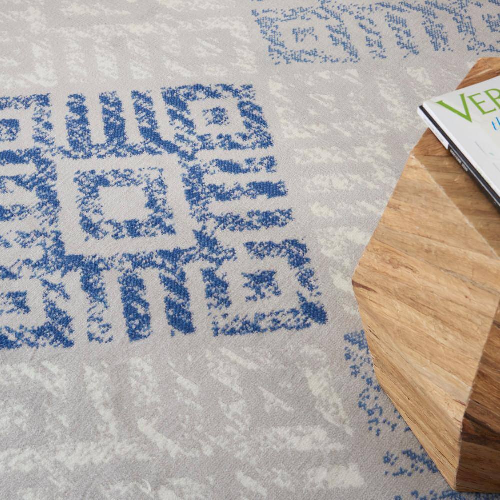 Tribal Geometric 5'x7' Gray Synthetic Reversible Area Rug