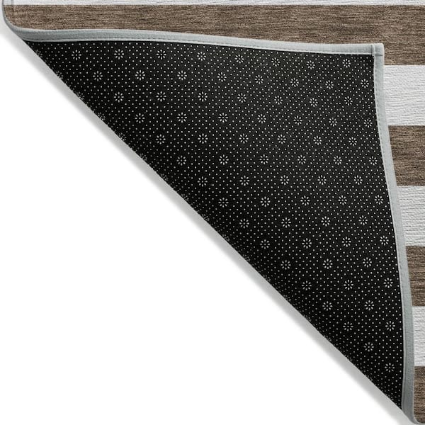 Chocolate 8 ft. Round Woven Striped Polyester Round Indoor/Outdoor Area Rug