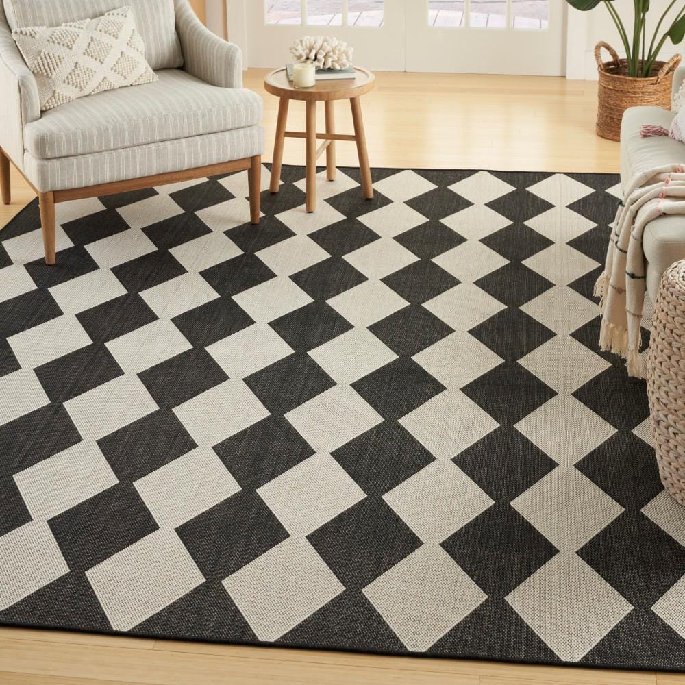 Positano Black and White Diamond 8' x 10' Outdoor Rug