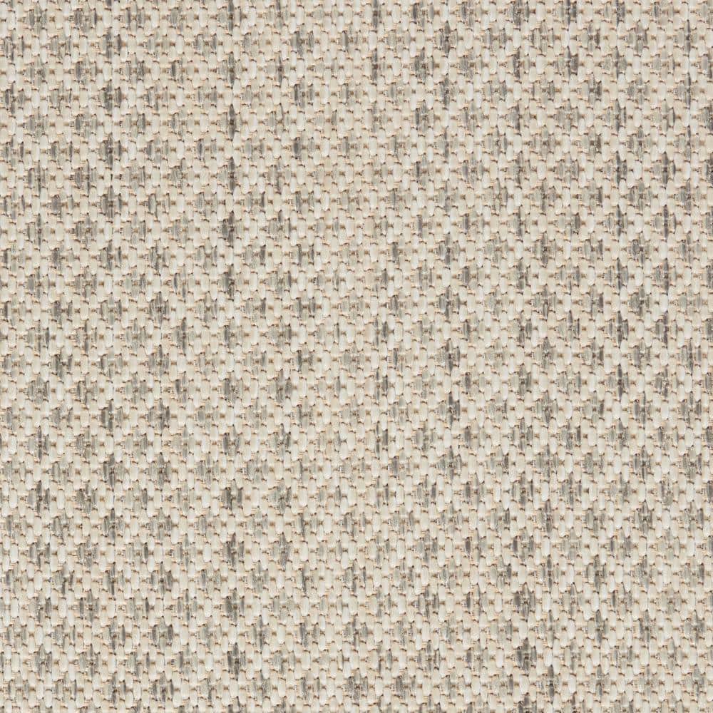 Courtyard Geometric Ivory Silver 5' Round Synthetic Outdoor Rug