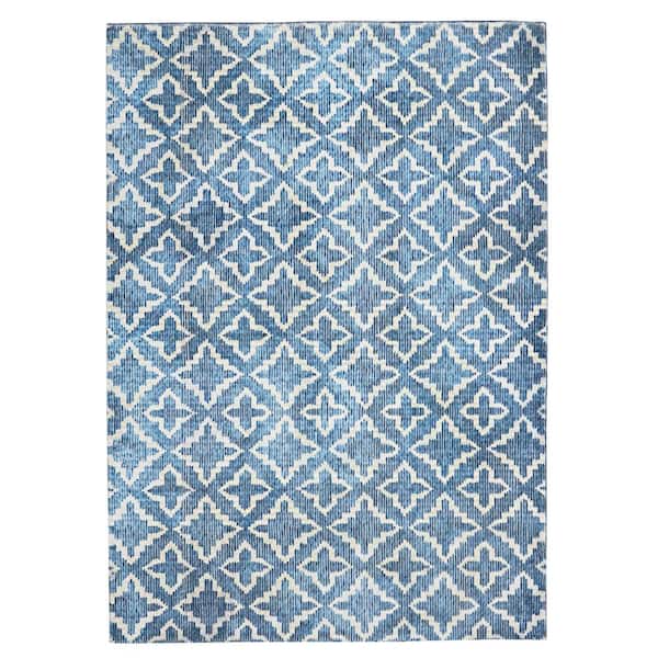 Linon Home Decor Marc Faux Rabbit Blue & White 5x7 Area Rug