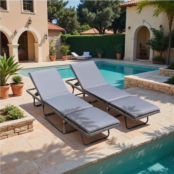 Foldable No-Assembly 2-Pieces Wicker Outdoor Chaise Lounge with Gray Cushions